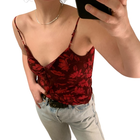 ASTR THE LABEL Reversible Burgundy Red Floral Spaghetti Strap Camisole Tank Top - Picture 2 of 16